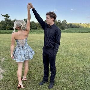 V. Chapman Blue Floral Strapless Dress